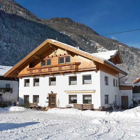 Haus Alpengluhen Krumpens Alloggio per agriturismo *